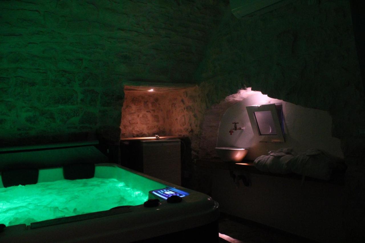 Albergo Diffuso Dimora Rossi B&B Turi Exterior photo